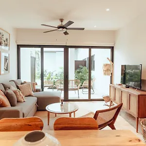 Stylish Luxury In The Heart Of Playa Apartment Playa del Carmen